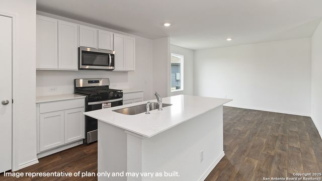5902 Cosmic Crisp, San Antonio, TX 78252