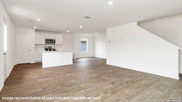 5902 Cosmic Crisp, San Antonio, TX 78252