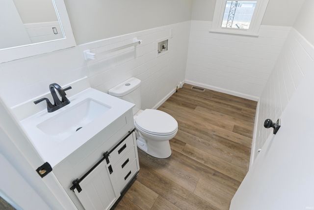 10087 Dunn Road, Osceola, IN 46561