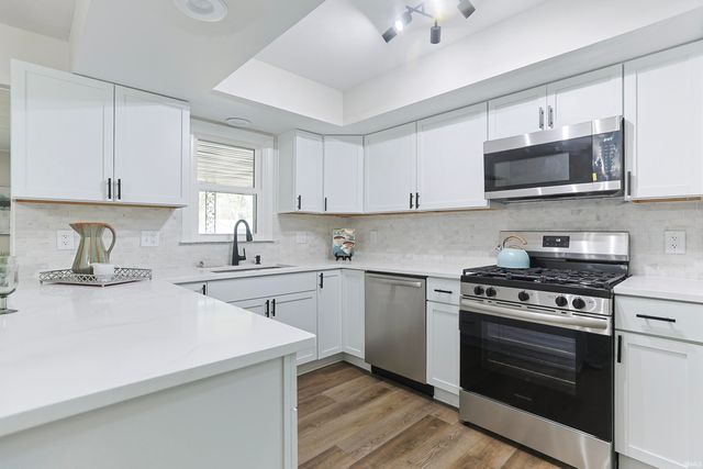 10087 Dunn Road, Osceola, IN 46561