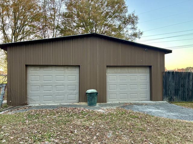 603 Gilley Cir, Manchester, TN 37355