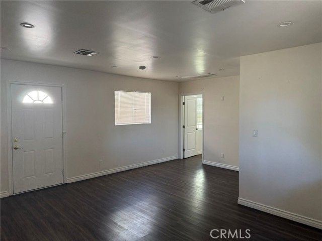 7053 Lindley, Reseda (los Angeles), CA 91335