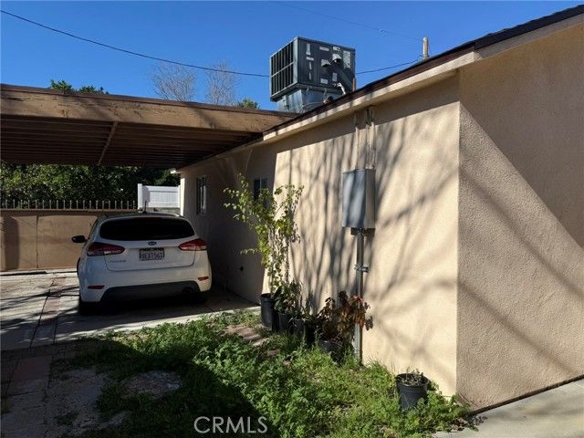 7053 Lindley, Reseda (los Angeles), CA 91335