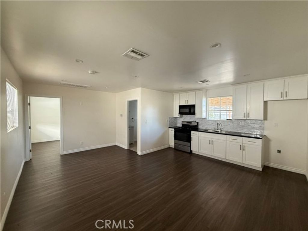 7053 Lindley, Reseda (los Angeles), CA 91335