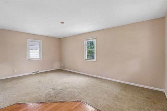 600 Ridge Road, Carlisle, IA 50047