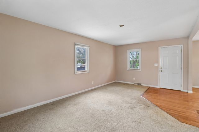 600 Ridge Road, Carlisle, IA 50047