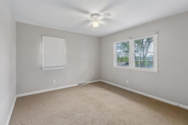 600 Ridge Road, Carlisle, IA 50047