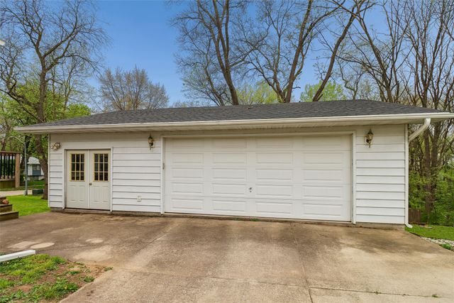 600 Ridge Road, Carlisle, IA 50047