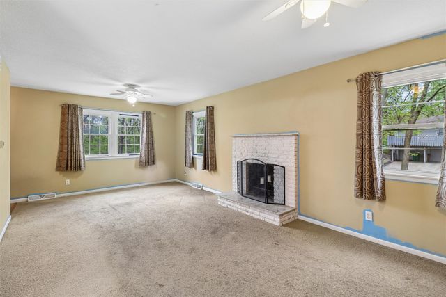 600 Ridge Road, Carlisle, IA 50047