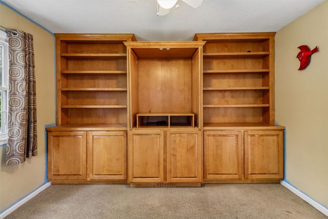 600 Ridge Road, Carlisle, IA 50047