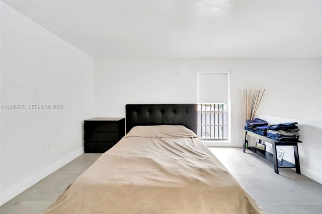 6900 N Kendall Dr A303, Pinecrest, FL 33156