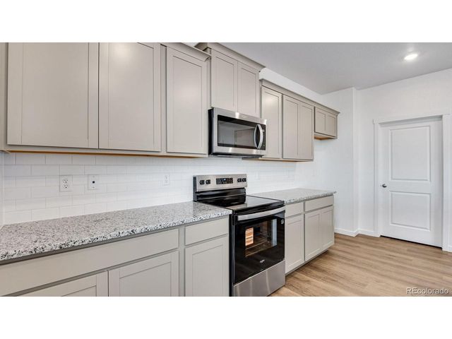 43033 Castle Stuart St, Elizabeth, CO 80107