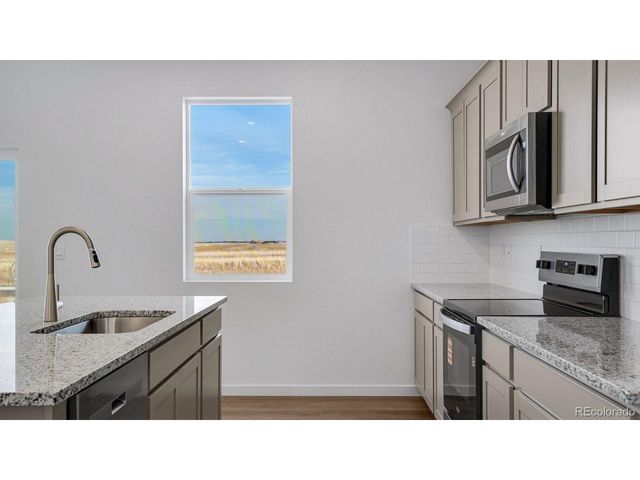 43033 Castle Stuart St, Elizabeth, CO 80107