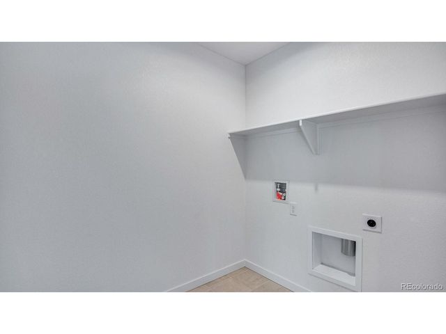 43033 Castle Stuart St, Elizabeth, CO 80107