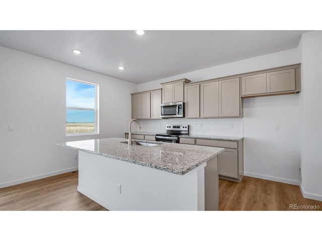 43033 Castle Stuart St, Elizabeth, CO 80107