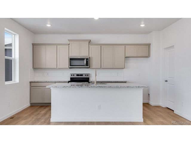 43033 Castle Stuart St, Elizabeth, CO 80107