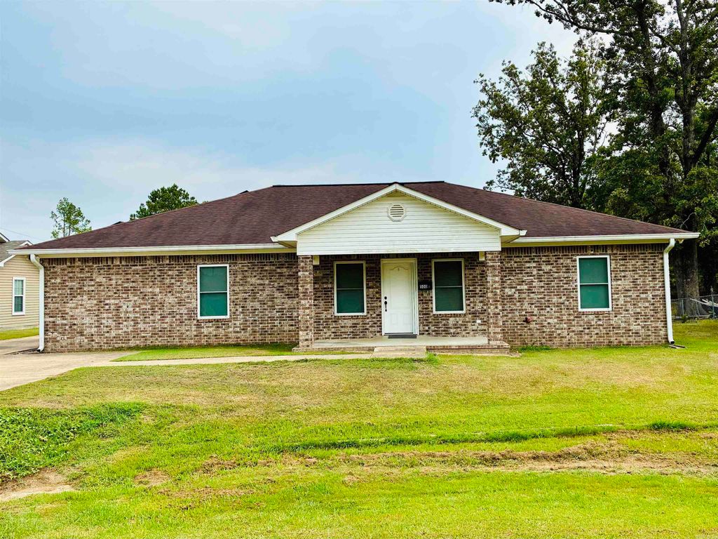 500 E Ingram Street, Camden, AR 71701
