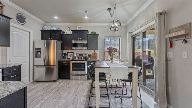 507 W Laurel Avenue, Rogers, AR 72758