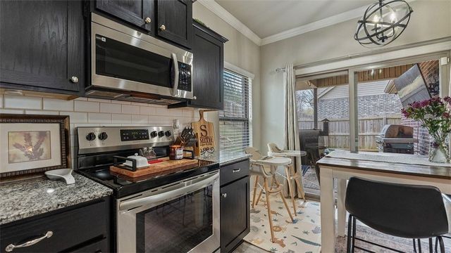 507 W Laurel Avenue, Rogers, AR 72758