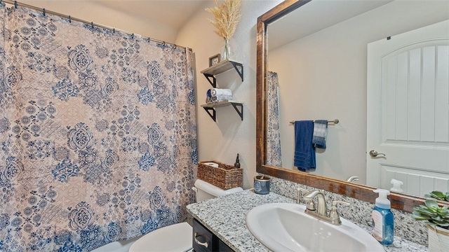 507 W Laurel Avenue, Rogers, AR 72758