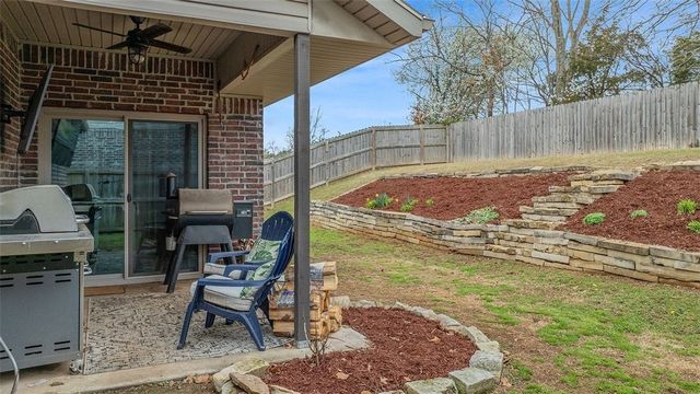 507 W Laurel Avenue, Rogers, AR 72758