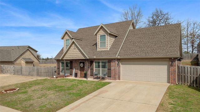 507 W Laurel Avenue, Rogers, AR 72758