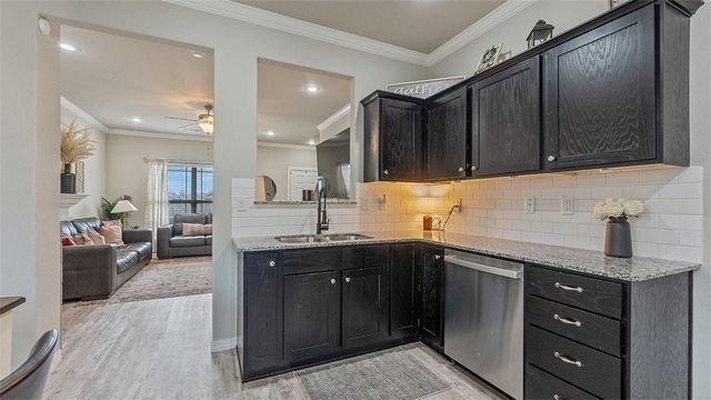 507 W Laurel Avenue, Rogers, AR 72758