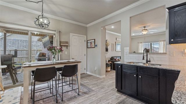 507 W Laurel Avenue, Rogers, AR 72758