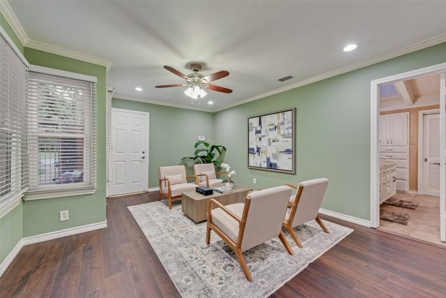 435 W Northgate Drive, Irving, TX 75062