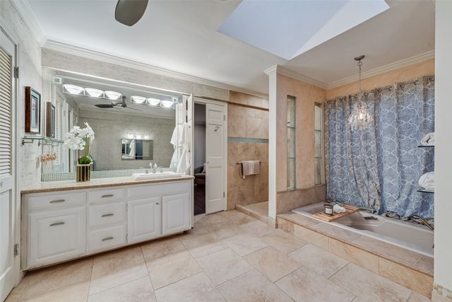 435 W Northgate Drive, Irving, TX 75062