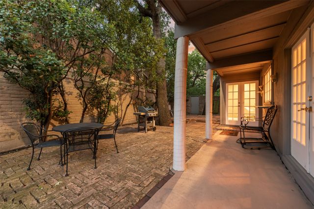 435 W Northgate Drive, Irving, TX 75062