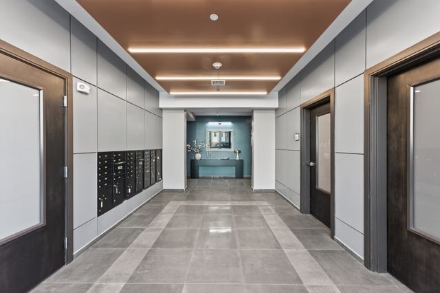 656 Saratoga 204, Boston, MA 02128