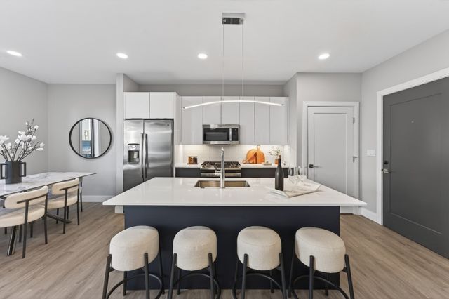 656 Saratoga 204, Boston, MA 02128