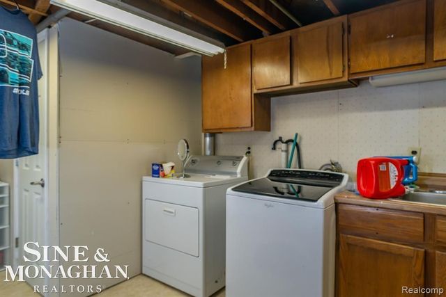 22501 Euclid Street, St Clair Shores, MI 48082