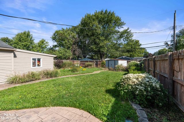 22501 Euclid Street, St Clair Shores, MI 48082