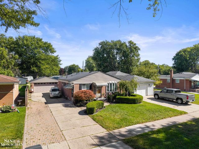 22501 Euclid Street, St Clair Shores, MI 48082