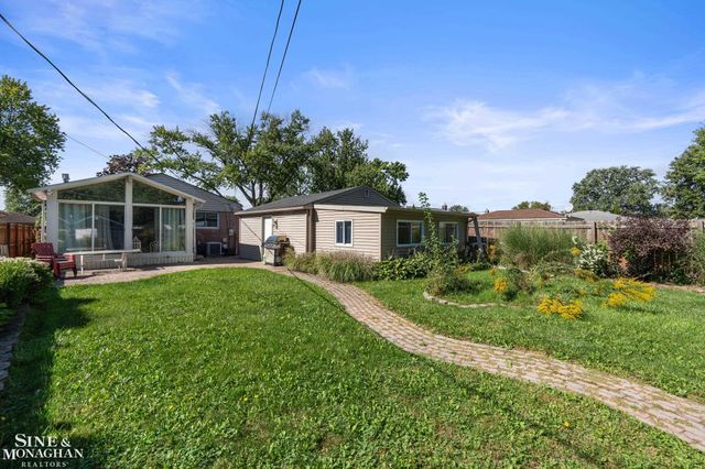 22501 Euclid Street, St Clair Shores, MI 48082