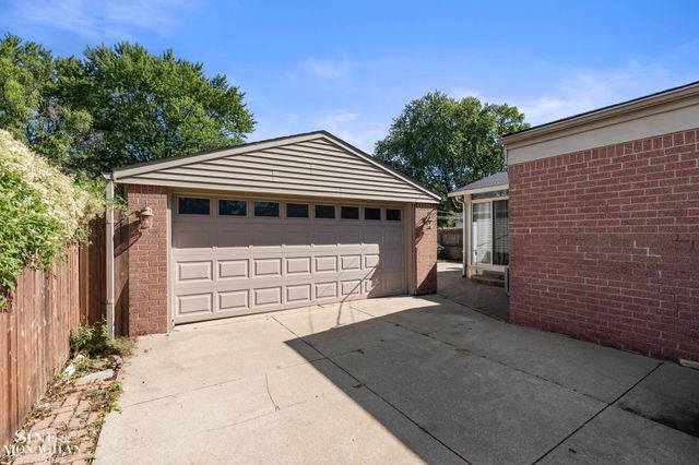 22501 Euclid Street, St Clair Shores, MI 48082