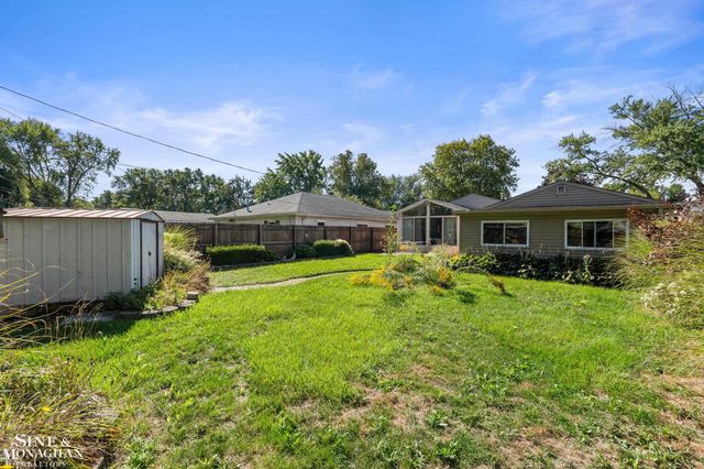 22501 Euclid Street, St Clair Shores, MI 48082