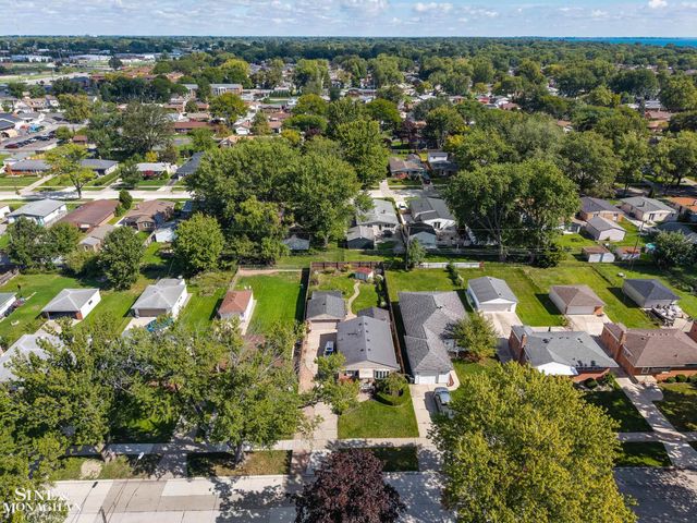 22501 Euclid Street, St Clair Shores, MI 48082