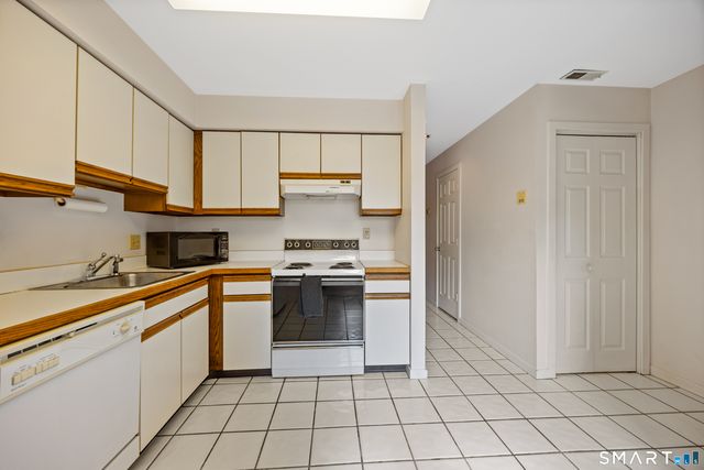 1410 Whitney Avenue B3, Hamden, CT 06517