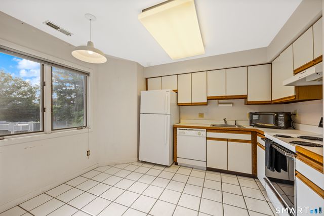 1410 Whitney Avenue B3, Hamden, CT 06517