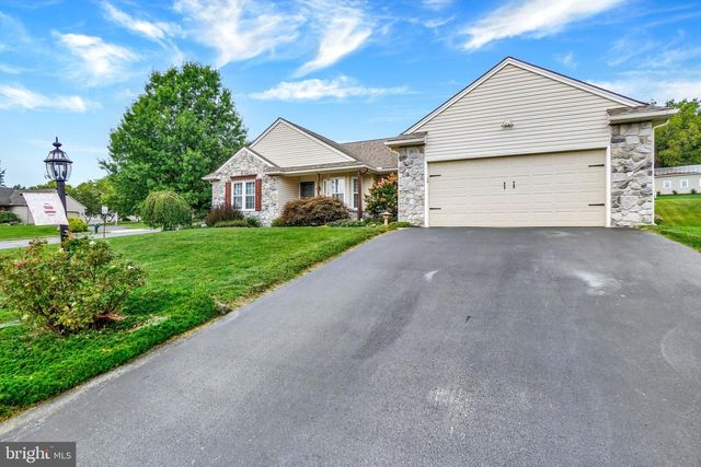 593 HARVEST DR, York, PA 17404