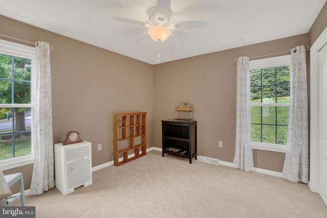 593 HARVEST DR, York, PA 17404