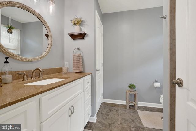 593 HARVEST DR, York, PA 17404