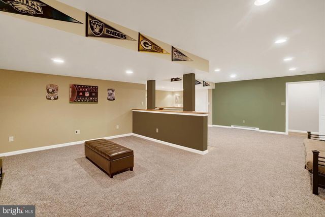 593 HARVEST DR, York, PA 17404