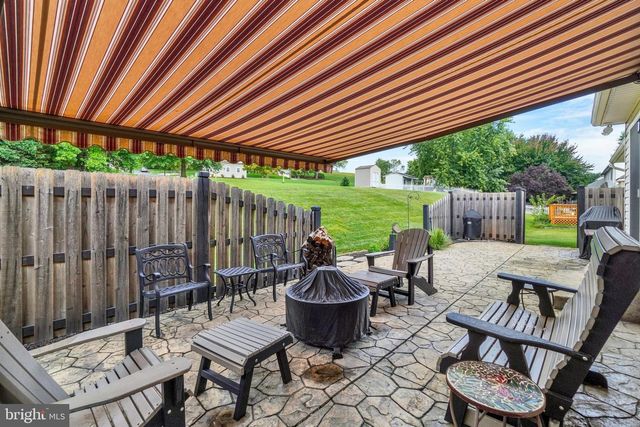 593 HARVEST DR, York, PA 17404