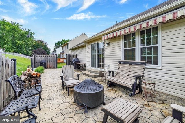 593 HARVEST DR, York, PA 17404