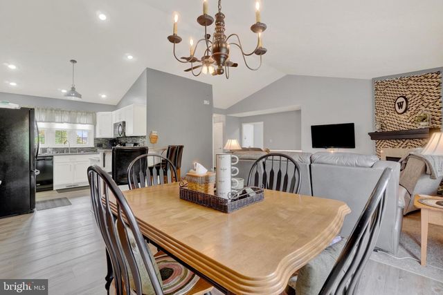 593 HARVEST DR, York, PA 17404