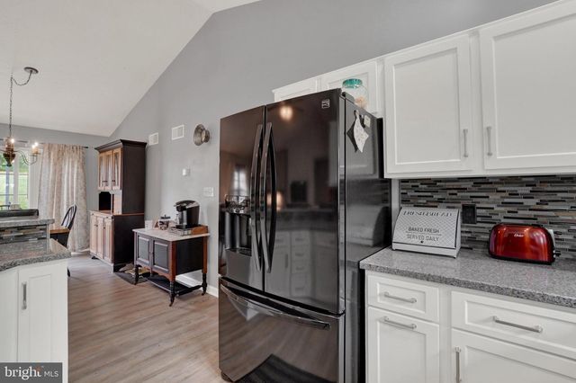 593 HARVEST DR, York, PA 17404